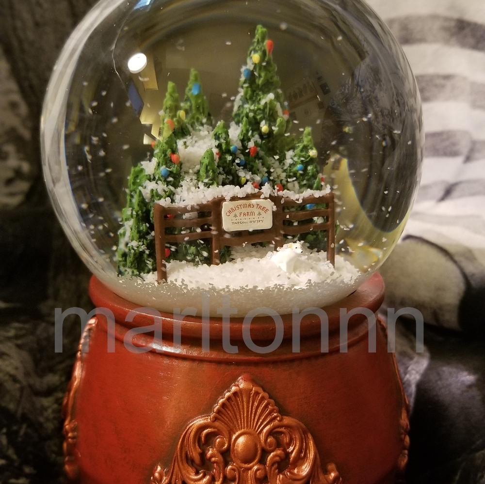 Taylor Swift Christmas Tree Farm Snow Globe